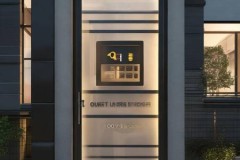 屋里屋外防盗门24小时售后客服告诉你<贵州仿铜防盗门定制，安全美观两不误>